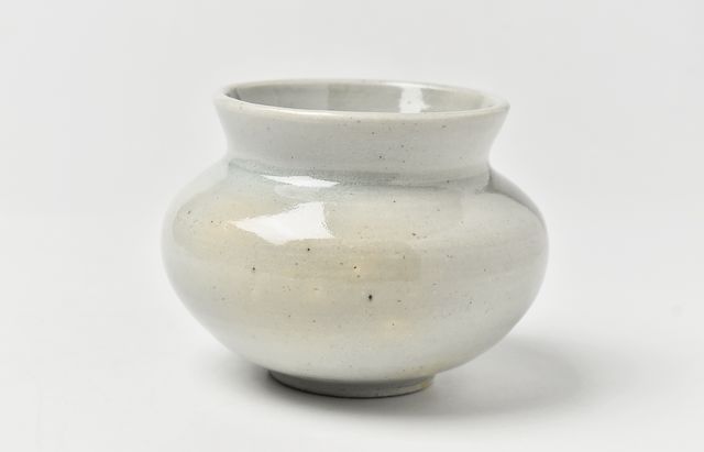日高伸治 42B 青白磁小壺 ｜ 暮らしのうつわ花田 和食器 通販