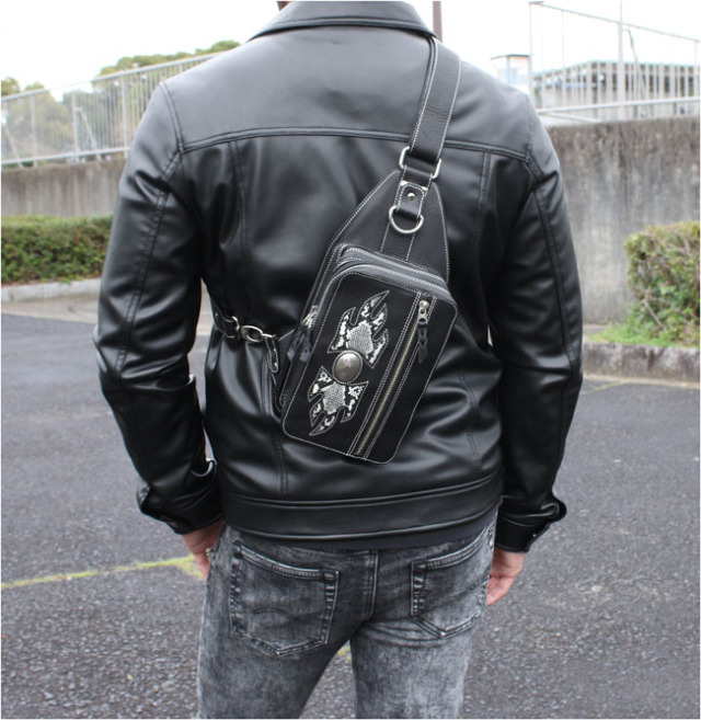 ボディバッグ 斜め掛けバッグ ワンショルダー本革 レザー 牛革