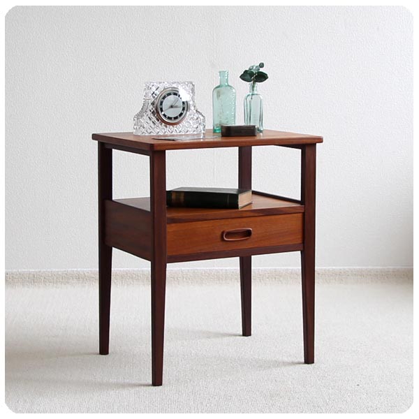 デンマーク ビンテージ ナイトテーブル/ベッドサイドテーブル/チーク N