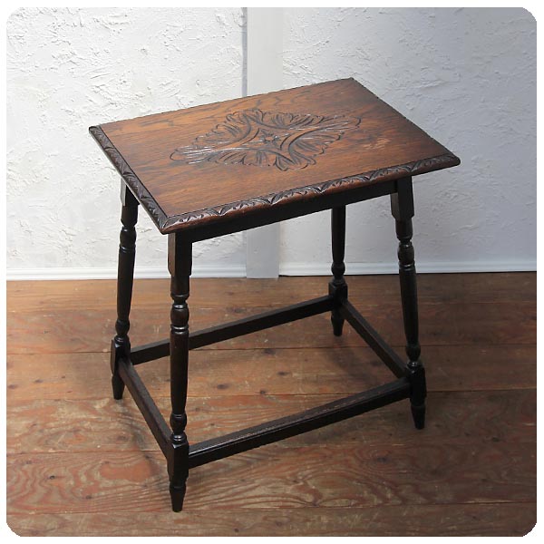 イギリス アンティーク オケージョナルテーブル オーク 彫刻天板 飾り