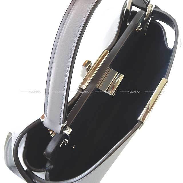 FENDI フェンディ ショルダーバッグ ピーカブー エッセンシャリー