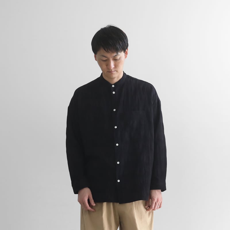 柄二重織シャトルジャガードバンドカラーオーバーシャツ（ブラック