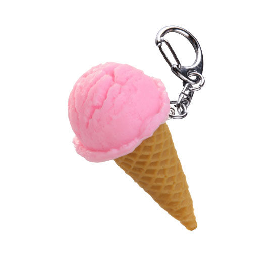 イチゴアイスキーホルダー | IWASAKI Online Shop