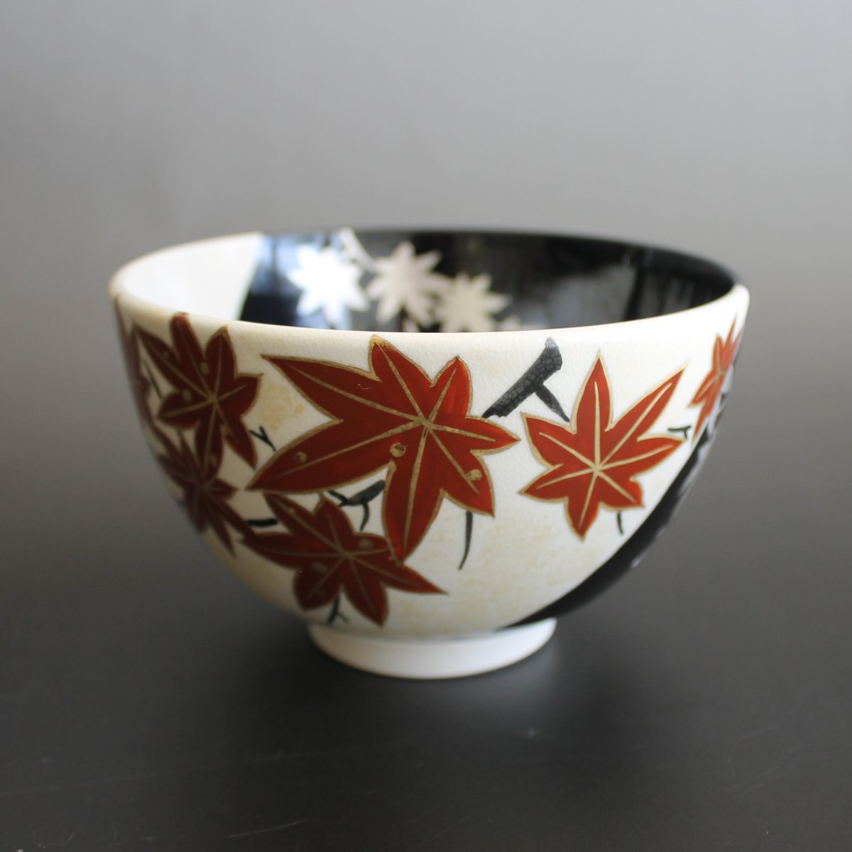 今岡都 色絵掛分紅葉茶碗【茶道具／茶碗／桐箱／新作】 | 龍門堂