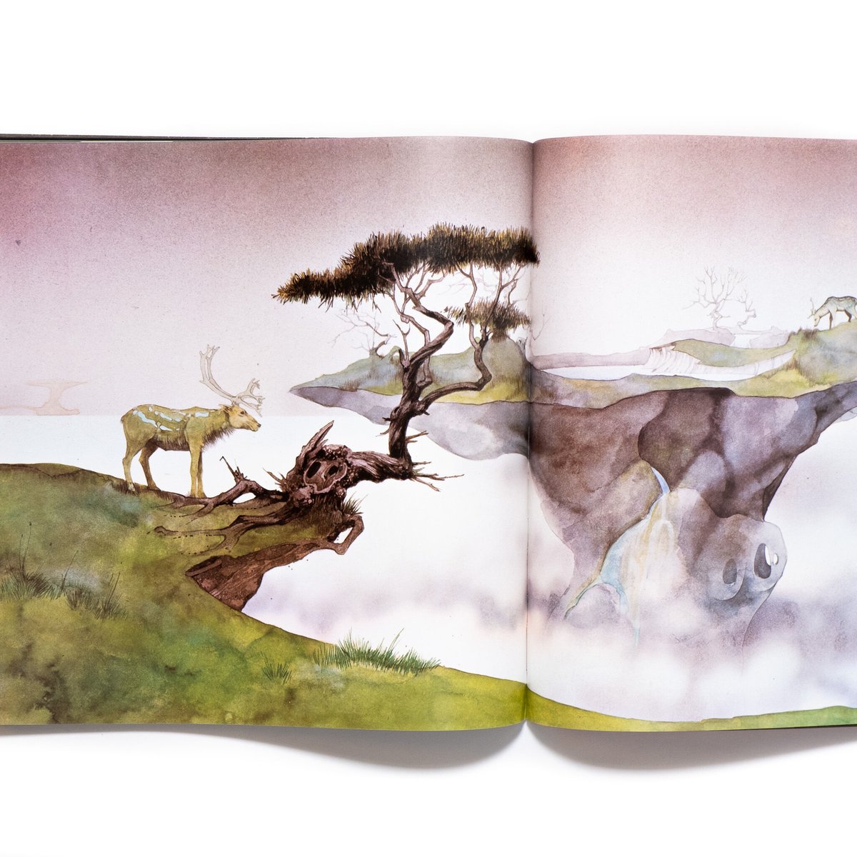Views: Roger Dean | Art Book Iskusstvo