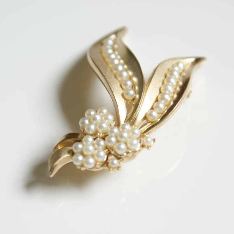TRIFARIトリファリ パールフラワー ブローチ / ヴィンテージ