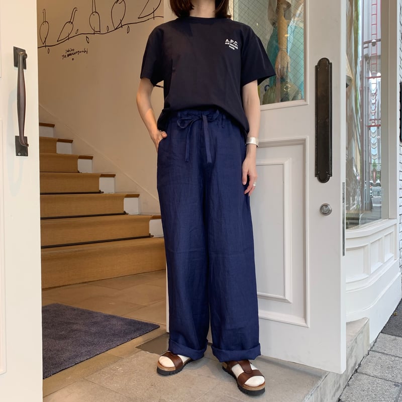 A.P.C. 刺繍ロゴTシャツネイビー | OUI FOYER オンラインショップ