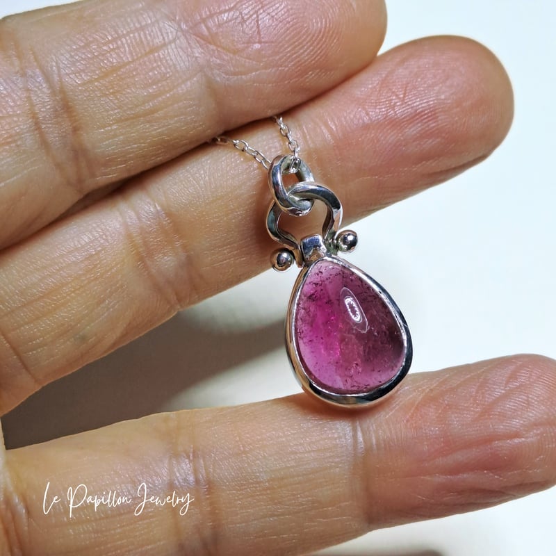 果実のような艶やかピンクトルマリン シルバーネックレス | Le