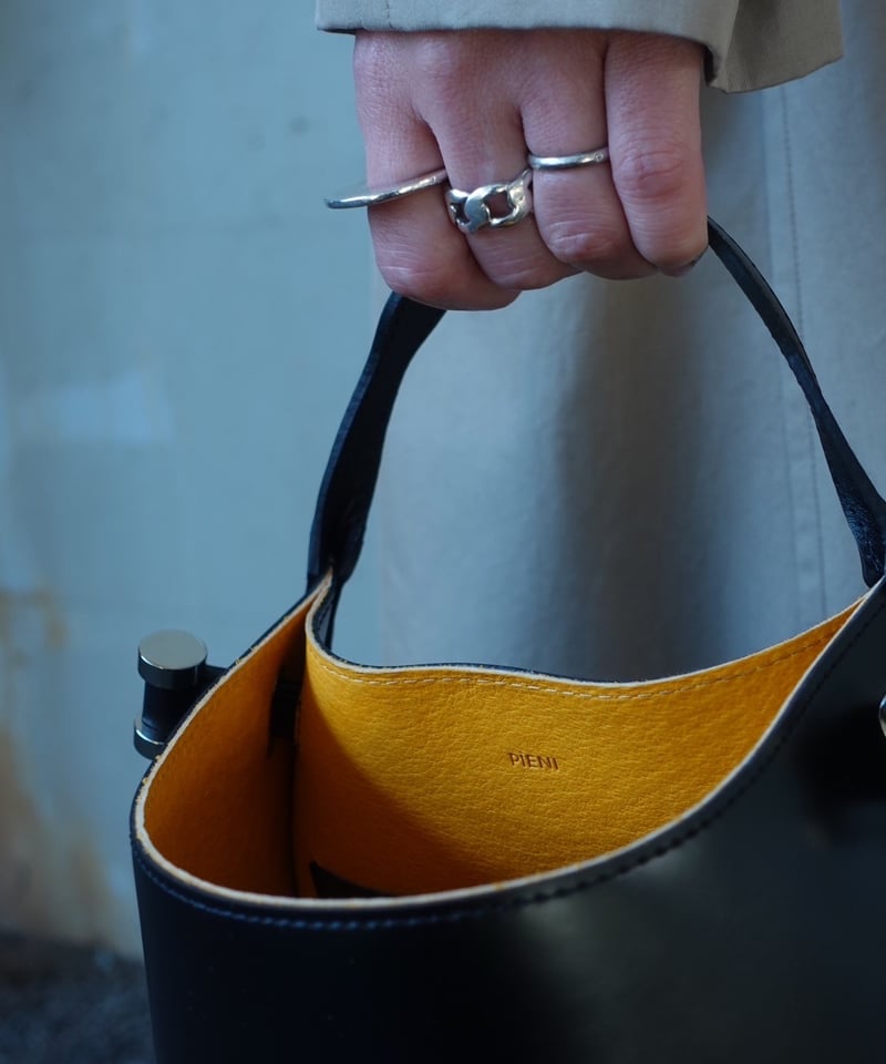 PIENI / KUU | Burnish