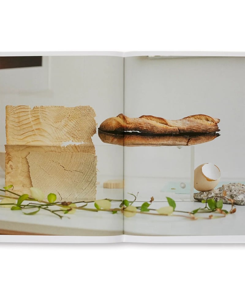 SOUND IS LIQUID｜Wolfgang Tillmans | button