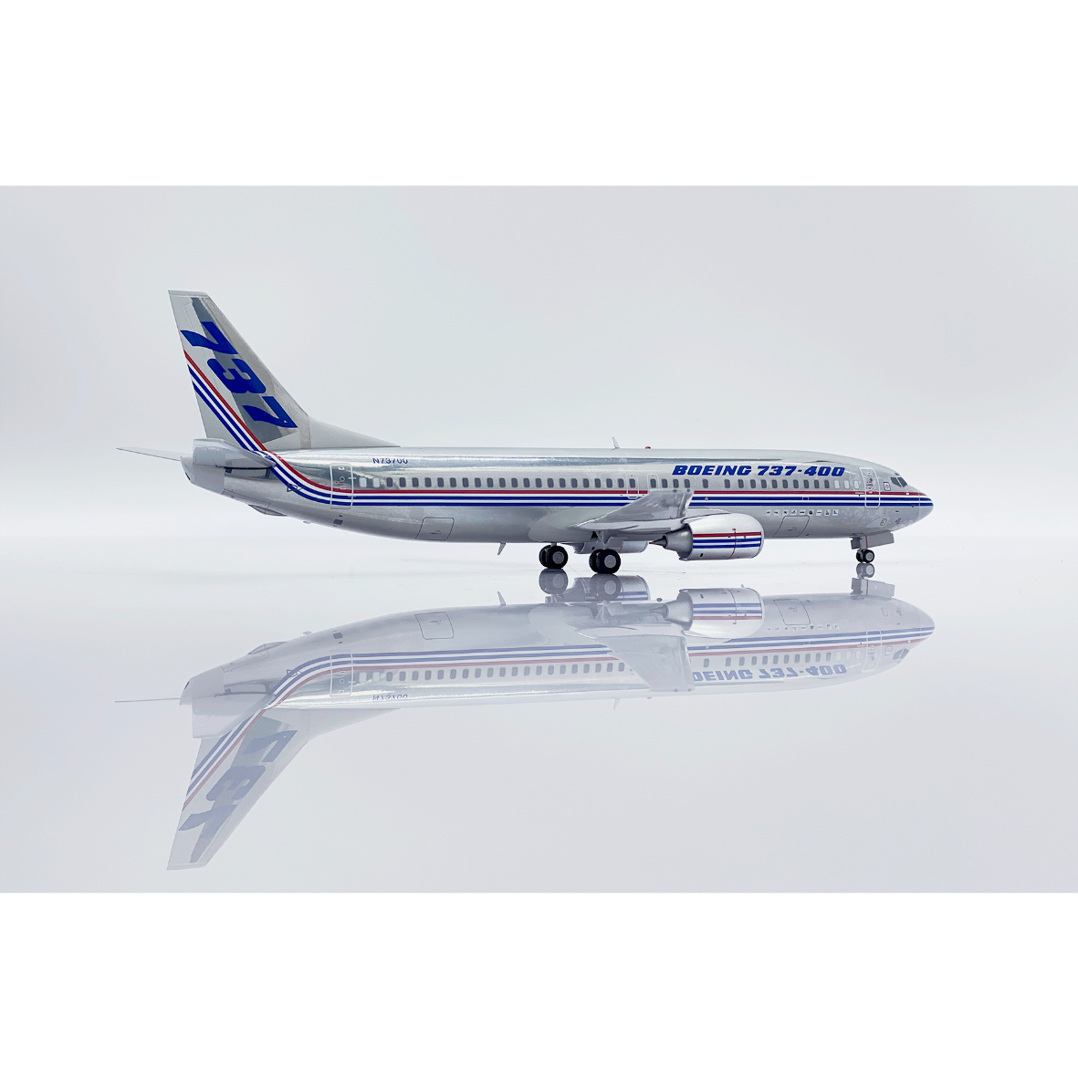 お取り寄せ商品】1/200 737-400 ボーイング社 ハウスカラー N73700