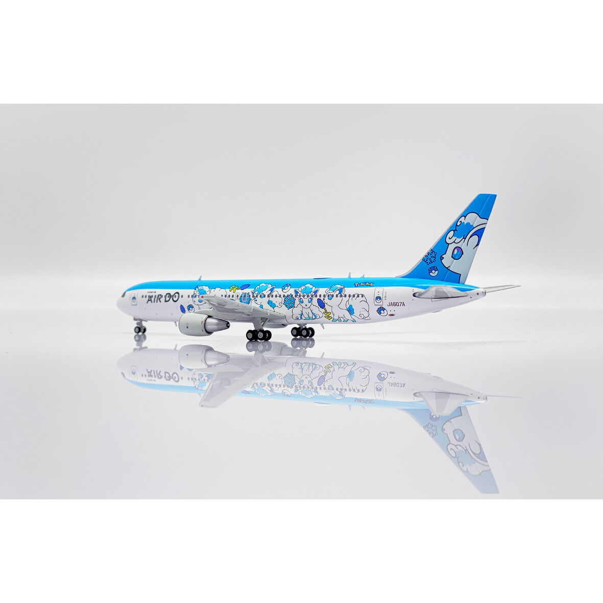 非売品・新商品情報】1/400 767-300ER エア・ドゥ「ロコンジェット