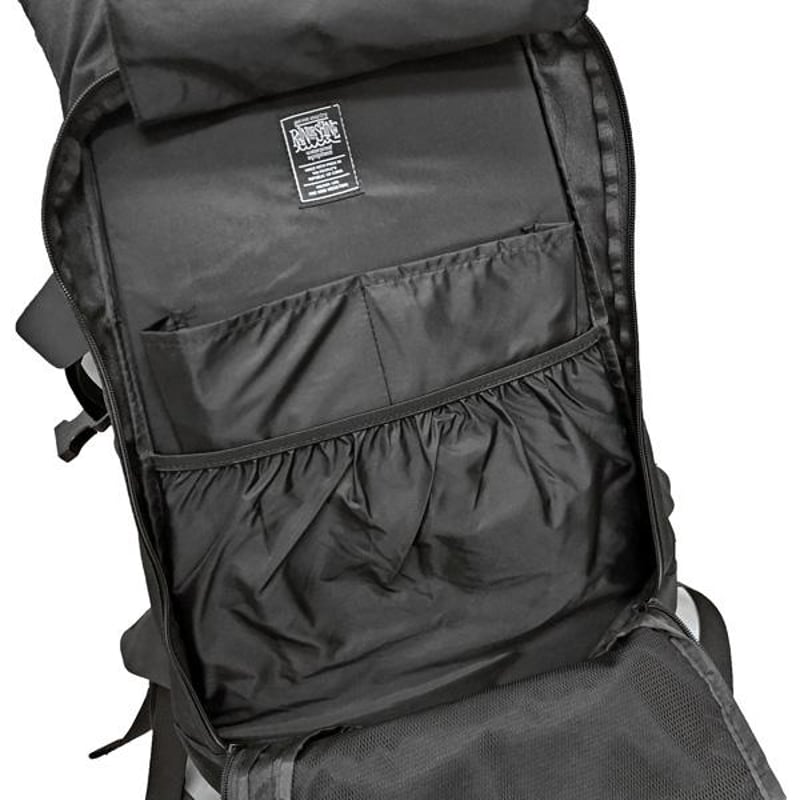 RAIN OR SHINE SC PACK 13L | STEEZ CREATIVE STAND