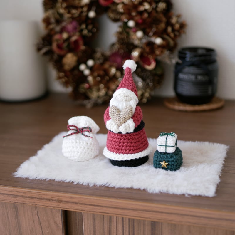 ハートをお届け♡手編みの小さなクリスマス飾り / 置物 オブジェ