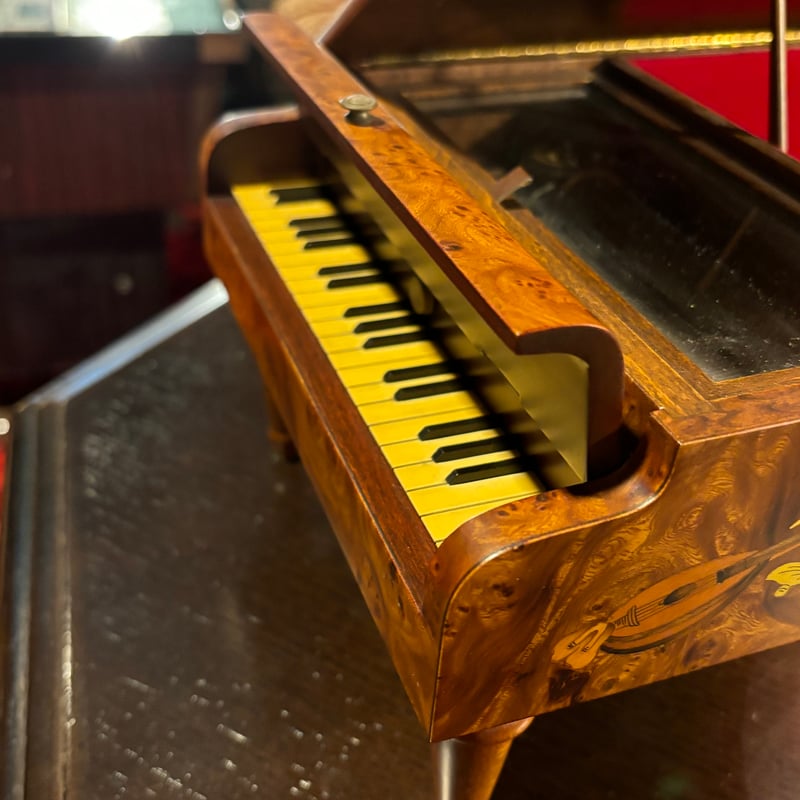 イタリア製 リュージュ 72弁 象嵌 ピアノオルゴール(Reuge