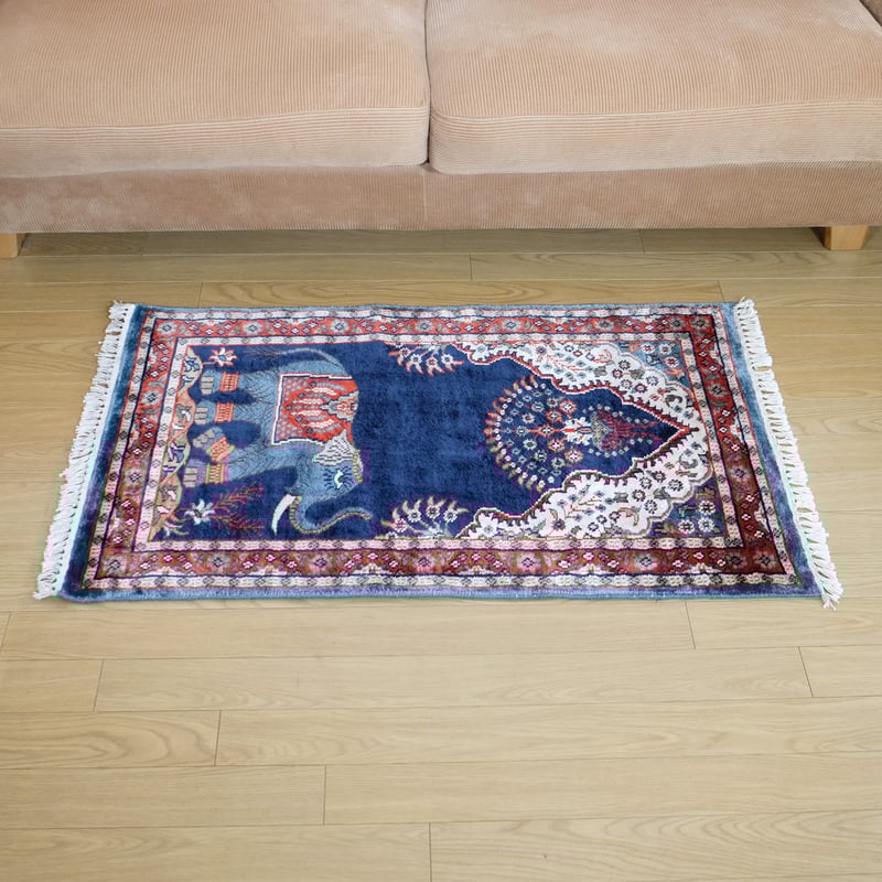 インド 手織り絨毯 シルク ＜約60 x 103 ㎝＞ 象 | インド雑貨のお店