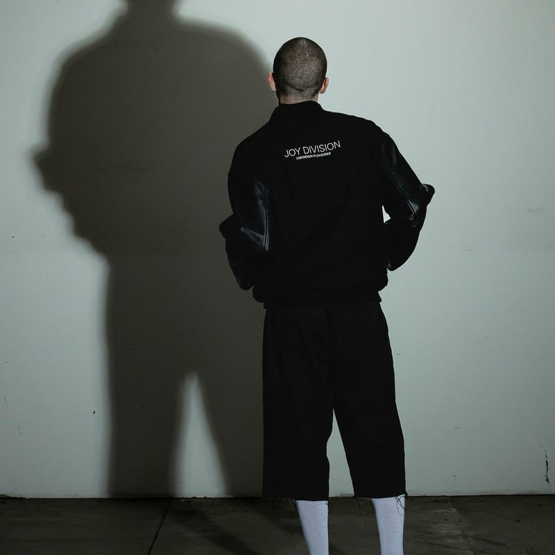 PLEASURES/プレジャーズ×JOY DIVISION/ジョイ・ディヴィジョン】UNKN