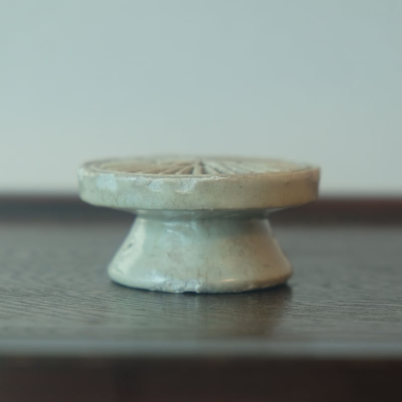 李朝 白磁餅型 李氏朝鮮時代 | gallery & boutique 雪月花