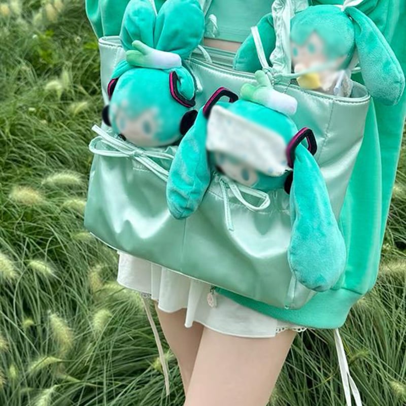 FUYUUNEKO】二連ぬいポーチ付きサテン痛バッグ milk dolly【推し活