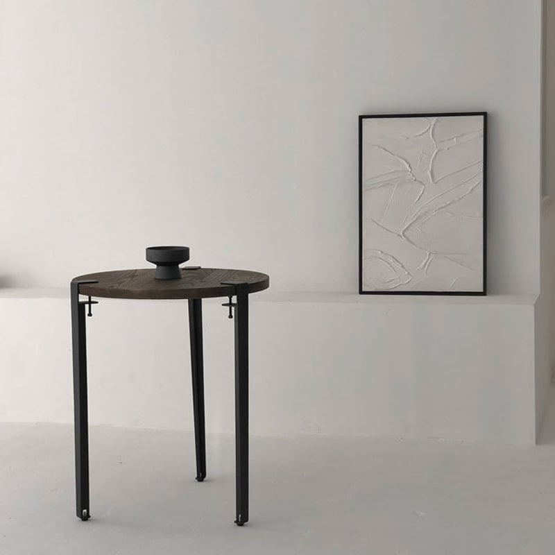 table-03074 アイアン脚 ラウンドカフェテーブル 60cm | ART OF BLACK