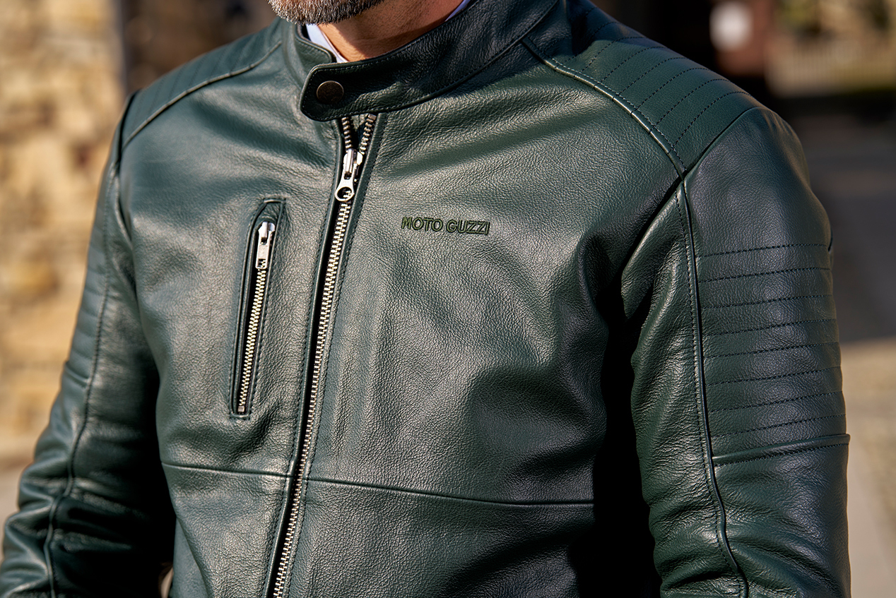 V100 World: clothing and accessories | Moto Guzzi | Moto Guzzi