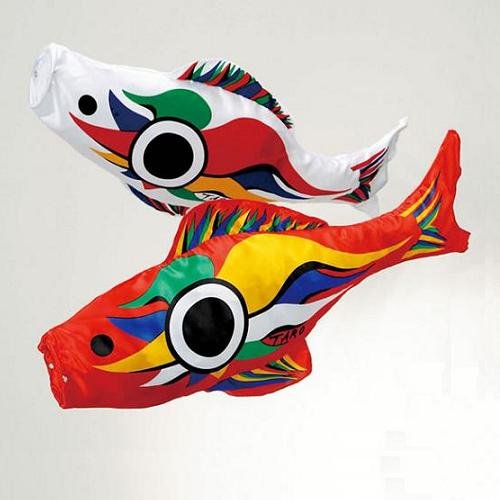 岡本太郎の鯉のぼり、「太郎鯉」。 - 京都てっぱん日記