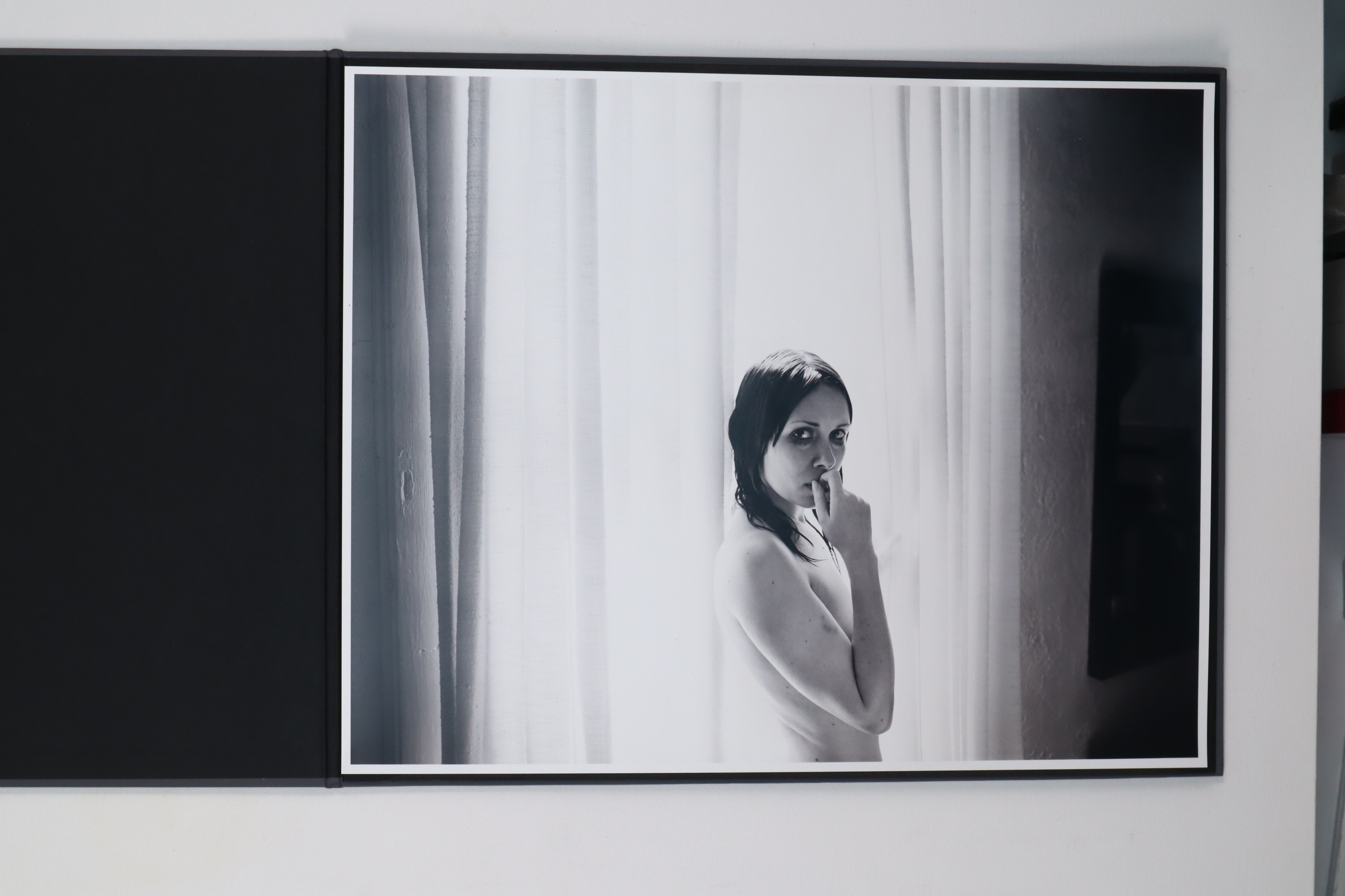Between the Two. Photographs by Todd Hido. 1-590-05176-9 - photo-eye