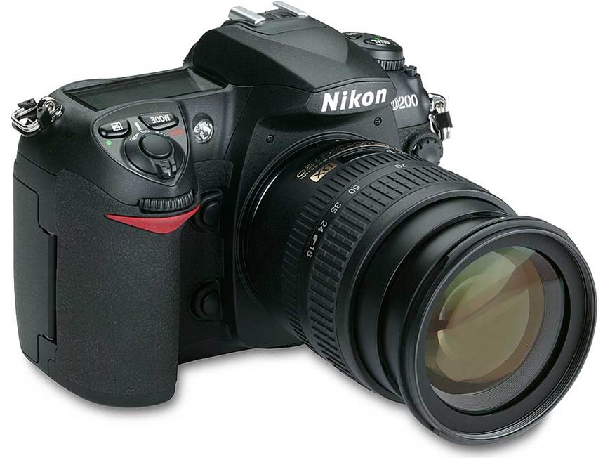 Nikon D200 Kit 10.2-megapixel digital SLR camera with 18-70mm Zoom