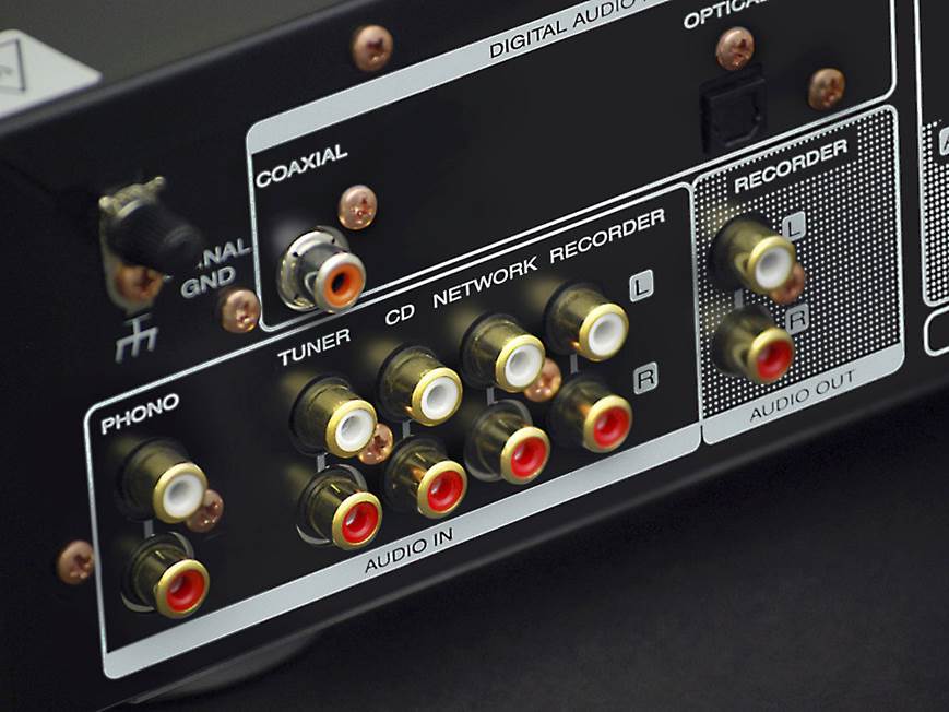 Marantz PM6005 Stereo integrated amplifier with built-in digital