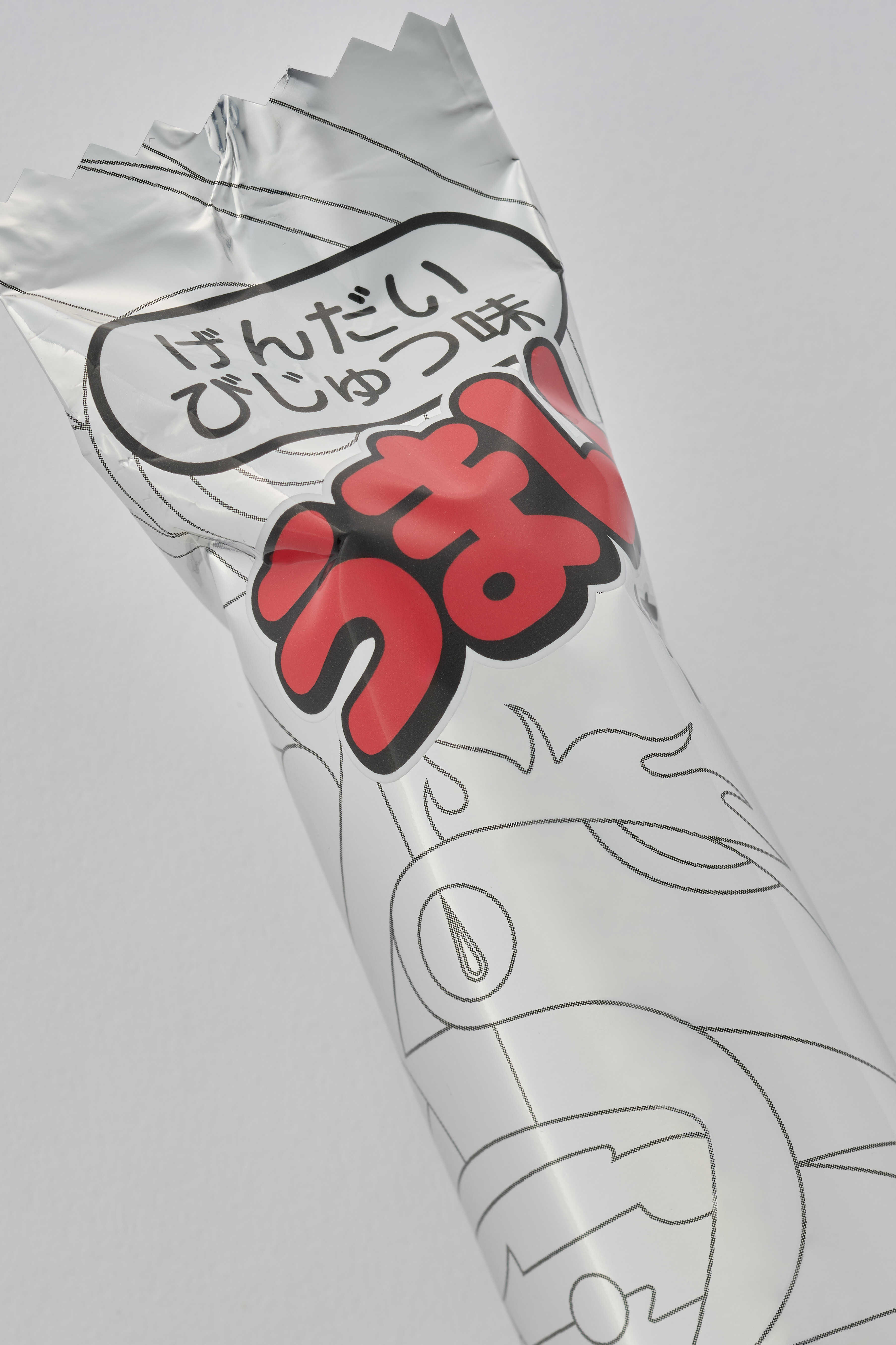 10万円の「うまい棒」!? 国民的駄菓子の”げんだいびじゅつ味”を