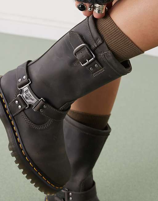 Dr. Martens Anistone Hi boots in brown | ASOS