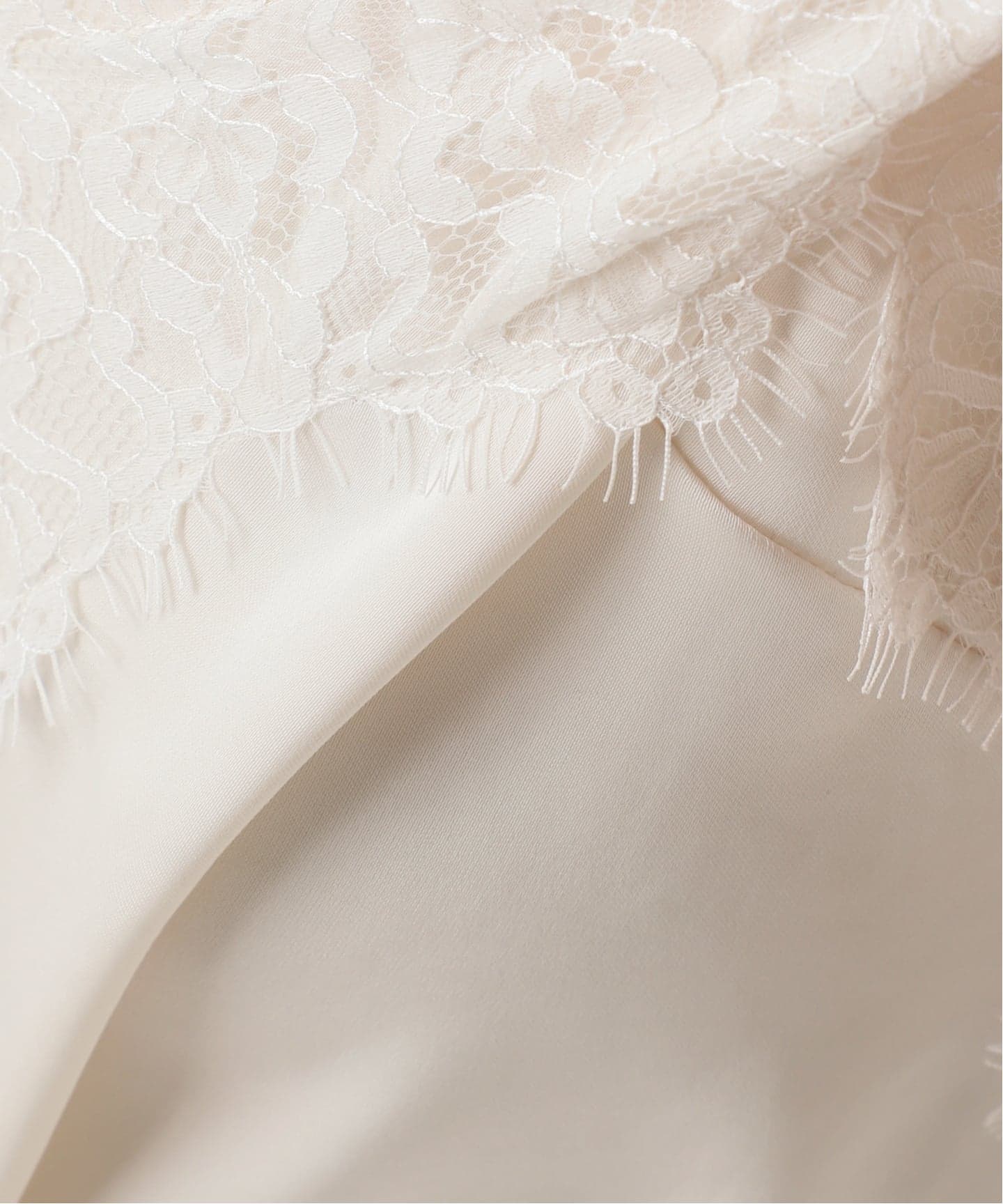 追加》リバーレーストリミングサテンキャミソール（キャミソール