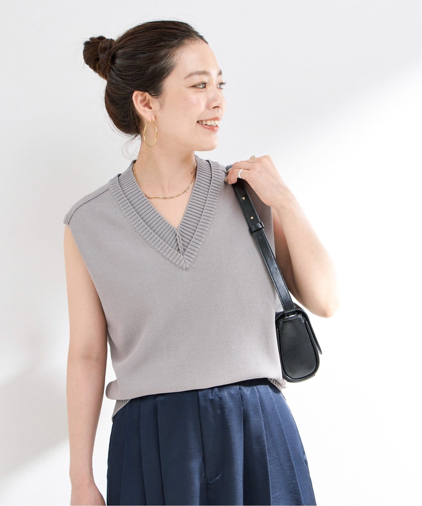 カラーがグレー／Vネックニットの商品リスト｜BAYCREW'S STORE