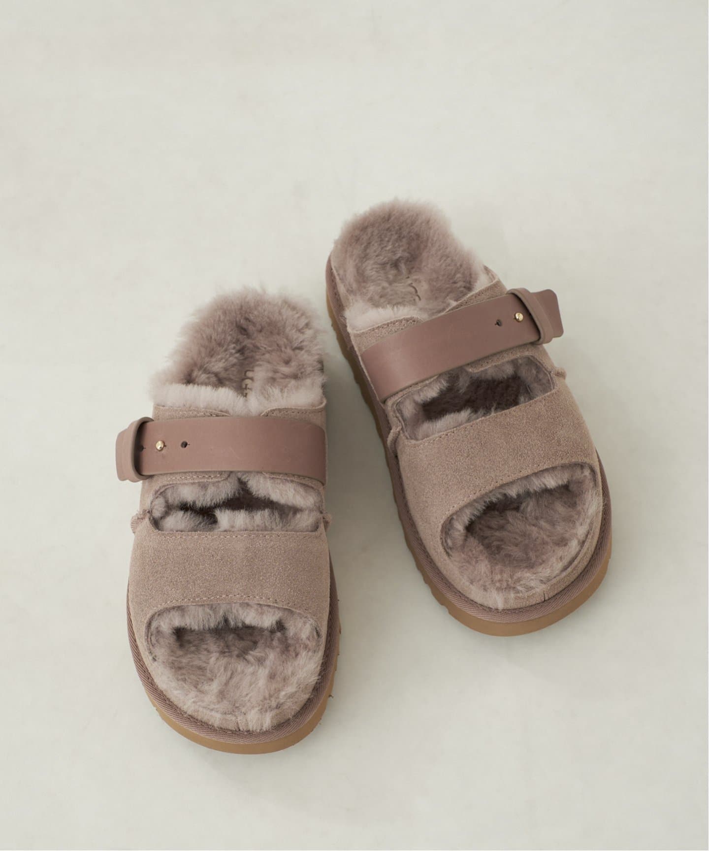 UGG / アグ W GREENPORT STRAP SLIDE サンダル（サンダル）｜Plage
