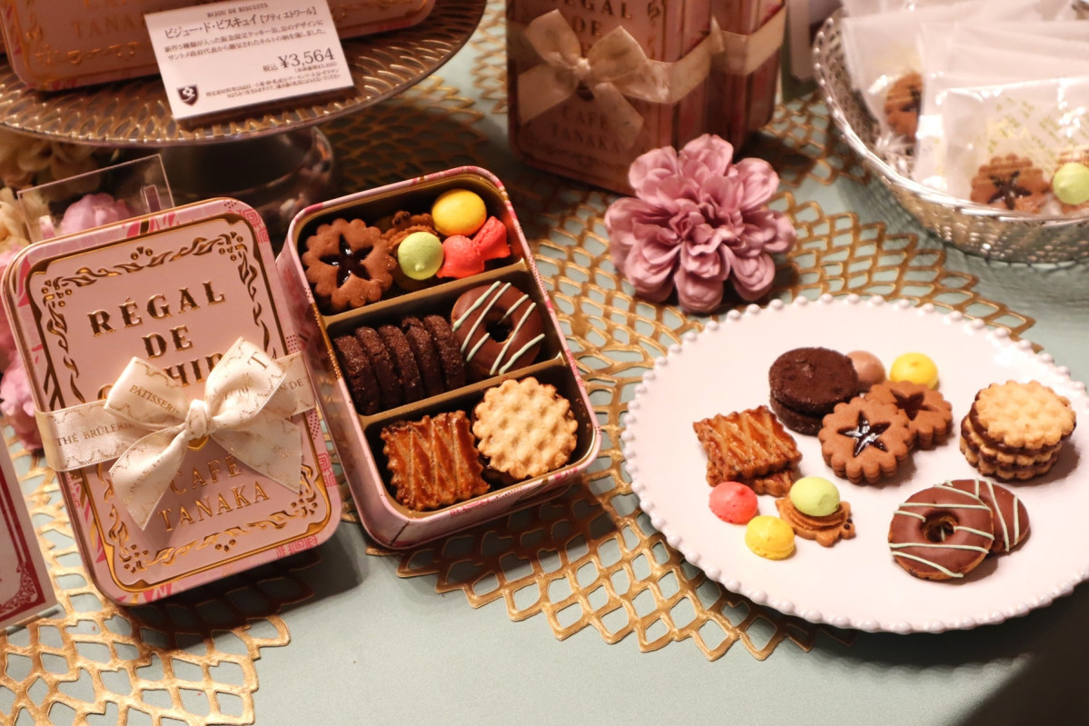 カフェタナカ」のサントメ島産のカカオを使ったクッキー缶 - 梅田経済新聞