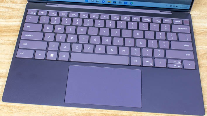 Dell XPS 13 9315 Laptop Review: Ultralight Battery Life Champ