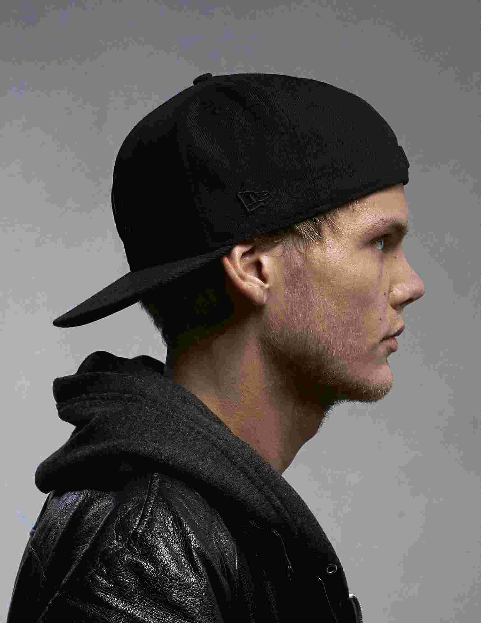 iFLYER: Avicii (アヴィーチー) 、初のベスト盤『Forever』2025年5月16