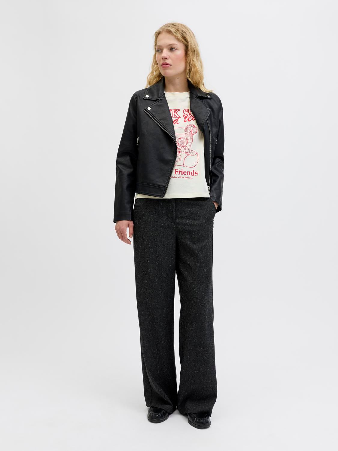 JXLUCY T-shirt | Off White | JJXX®