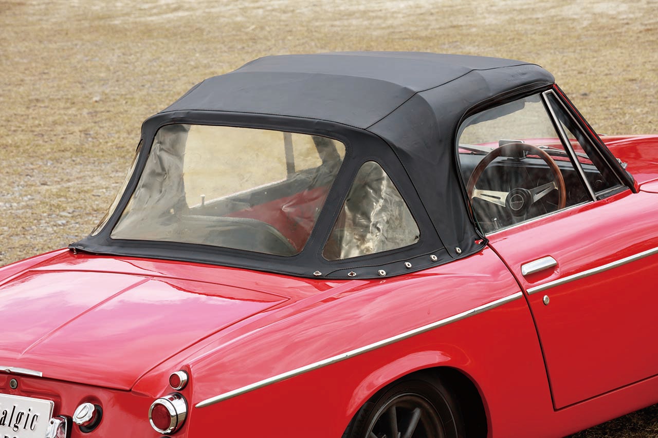 ホコリをかぶったSR311。その姿を見たオーナーは、すぐに購入を決断