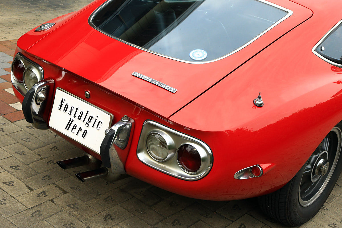 海外では1億2000万円の最高値で落札され、ニュースになったトヨタ 2000