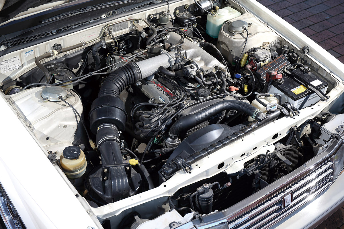 ディーラーで新古車のような状態のクルマが見つかったんです」マークⅡ