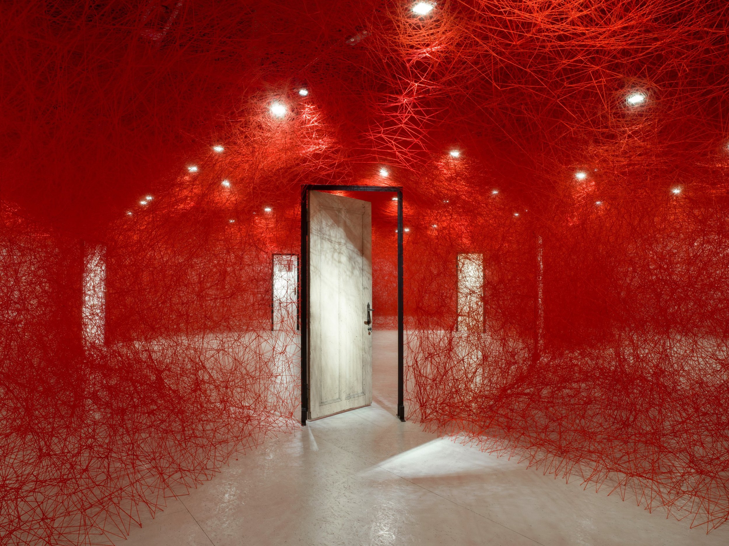 CHIHARU SHIOTA–塩田千春