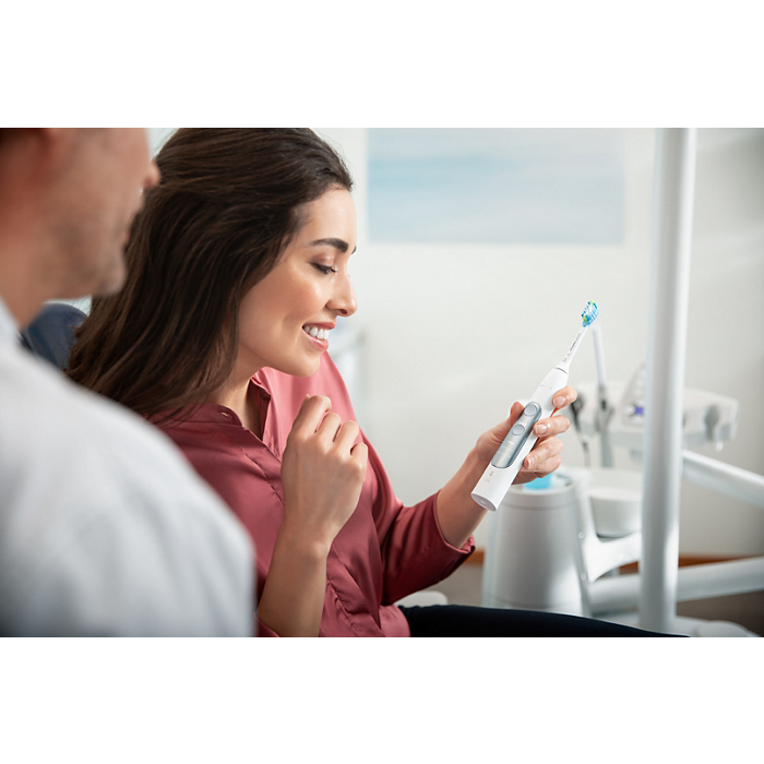 ExpertClean 7400 Sonic electric toothbrush with app HX9685/03