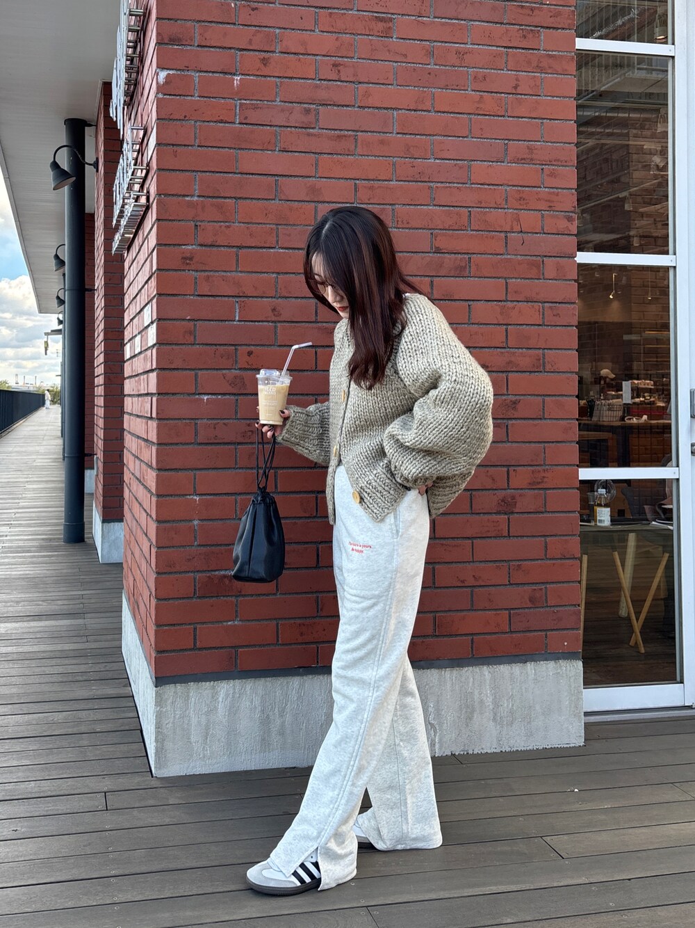 ISOOK（アイスー）の「ハンドニットウールブレンドカーディガン