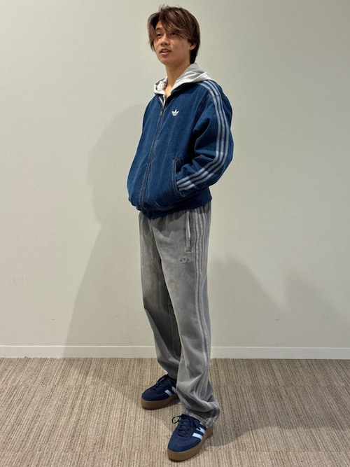 adidasアディカラー ルーズ トラックパンツ デニム ストーン