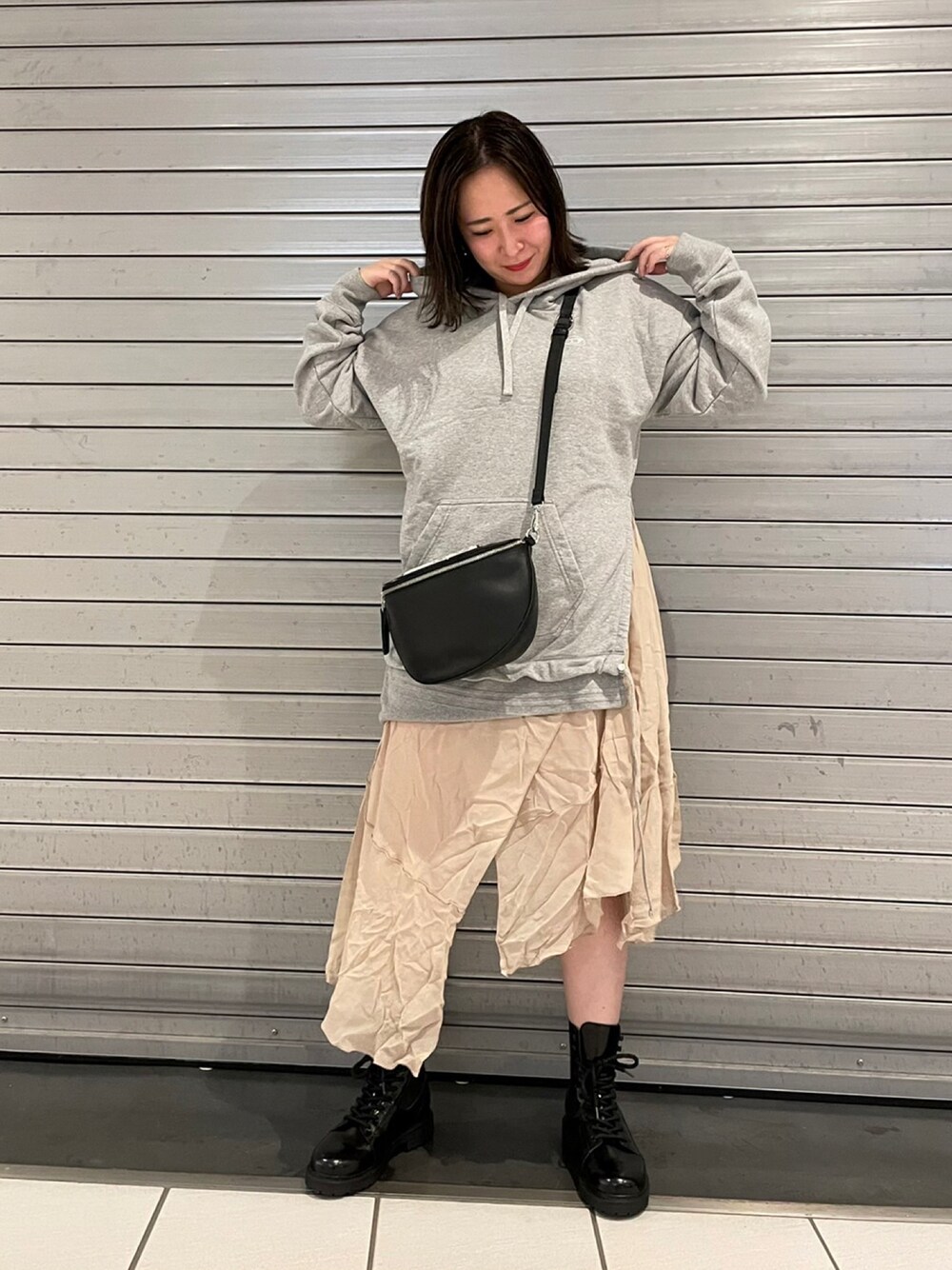 DIESEL（ディーゼル）の「レディース カウレザー ショルダーバッグ M