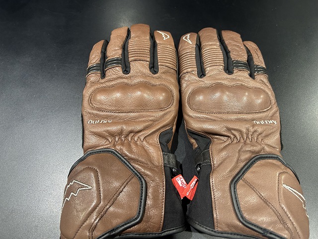 アウトドライアドマイヤーグローブ入荷♪！：KUSHITANI 三鷹店