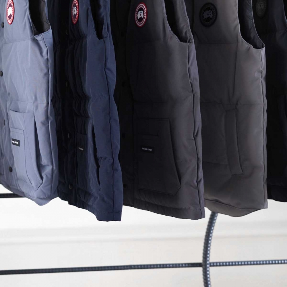 CANADA GOOSE ダウンベストも勢揃い。 | 1989 Men's Blog