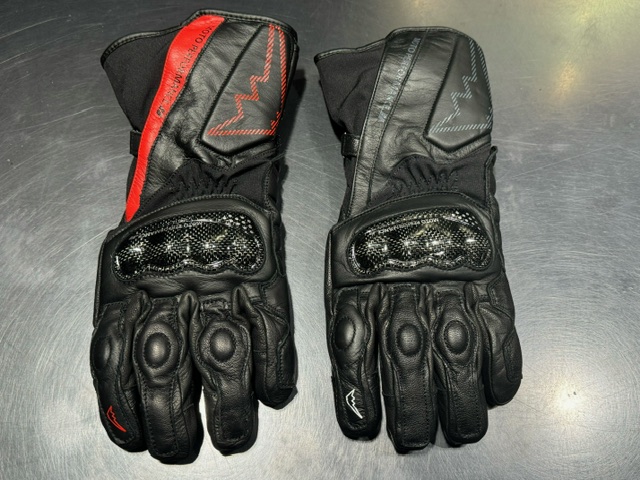 ヴァーシティウィンターグローブ