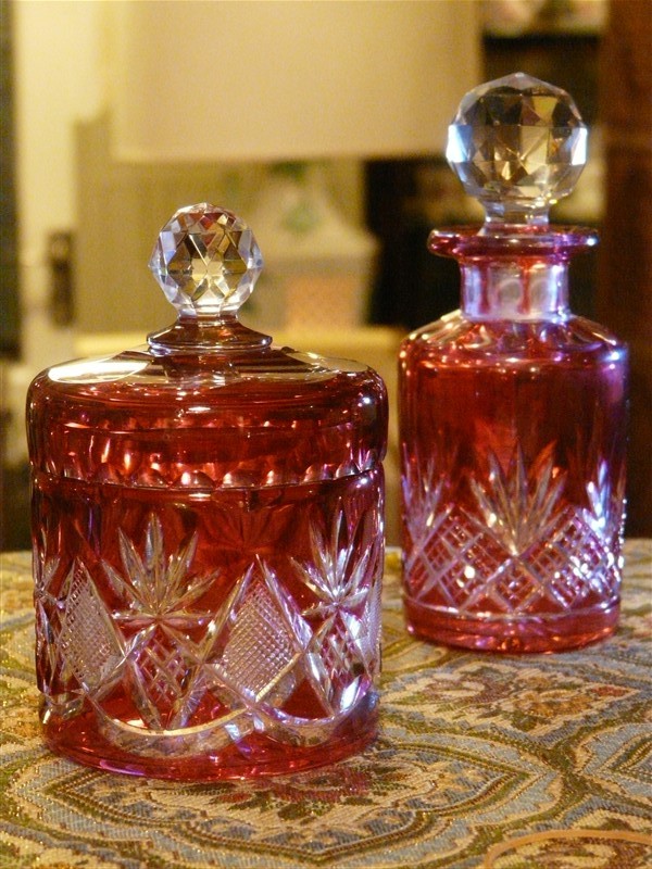 冬の夜 オールド バカラ香水瓶 と カガミ・クリスタル花瓶 の饗宴